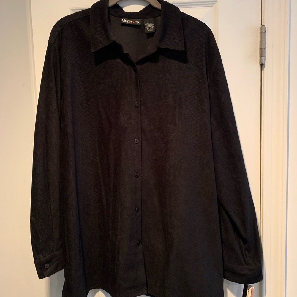 Vintage Style & Co. size XL faux suede black blouse.